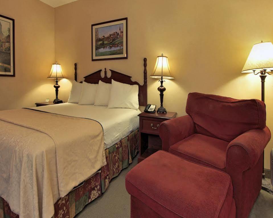 Hotel Baymont By Wyndham South Bend Near Notre Dame Zewnętrze zdjęcie